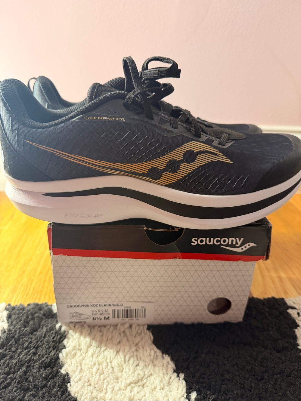Saucony Endorphin KDZ Running Shoes - Black/Gold